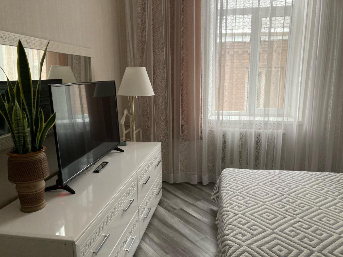 Apartment Sobornaya 54 Vinnytsia Bagian luar foto