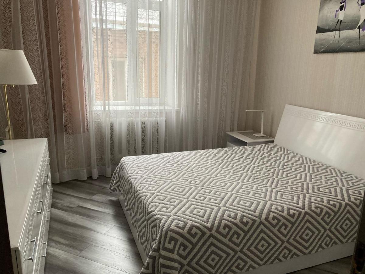 Apartment Sobornaya 54 Vinnytsia Bagian luar foto